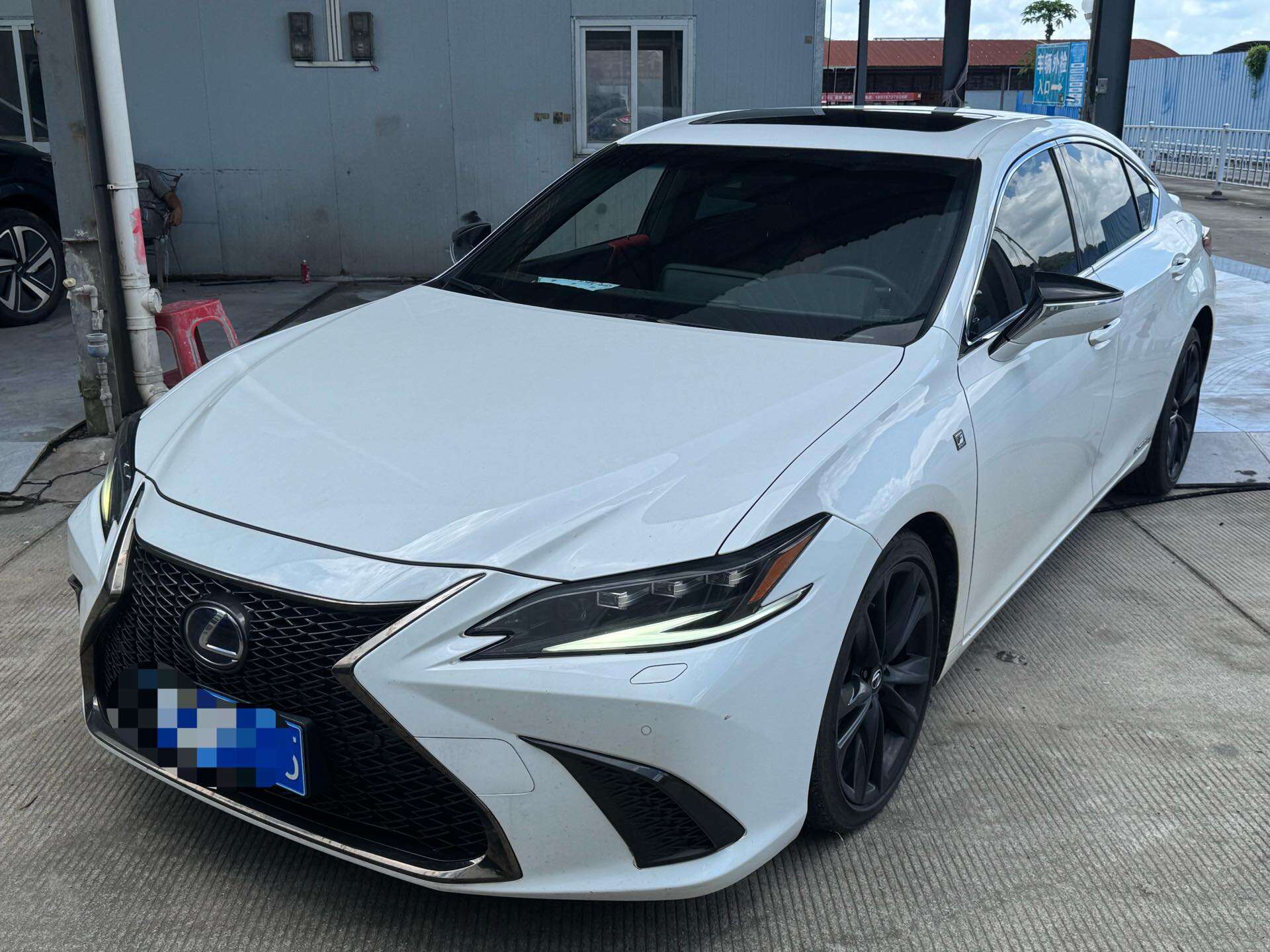 ES300h F SPORT 2.5 CVT