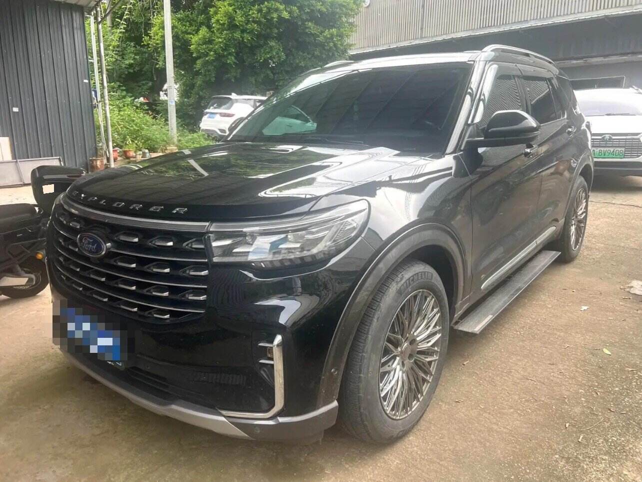 2023 Explorer 2.3T EcoBoost 285 AWD Titanium 7-seat