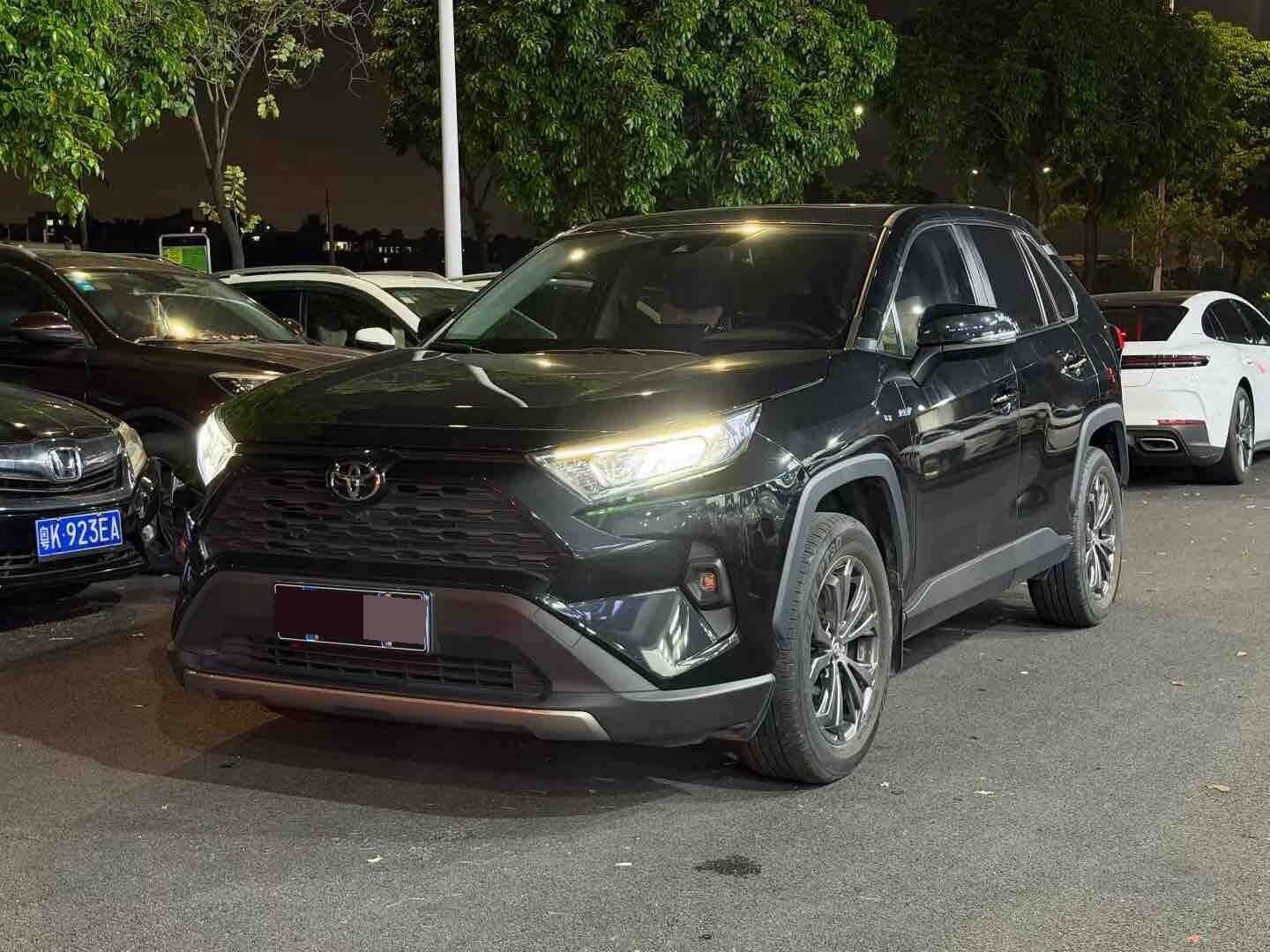 2023 RAV4 Honran 2.0 CVT Two-Wheel Drive Fashion Plus Edition