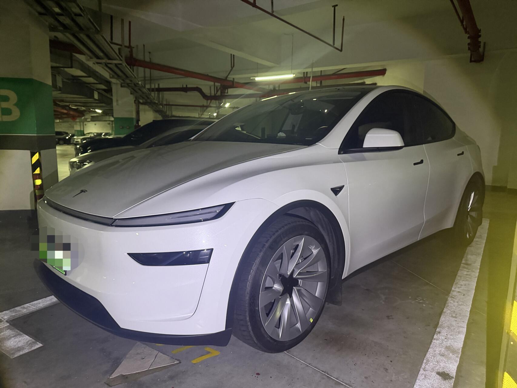 2025 Model Y Rear-wheel Drive Edition
