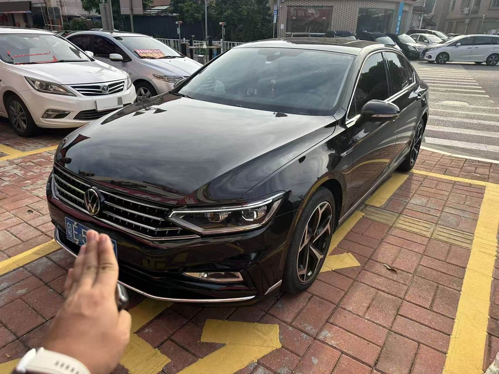2023 Magotan 2.0TSI 330TSI 200 Ten Thousand Vehicles Commemorative Luxury Edition