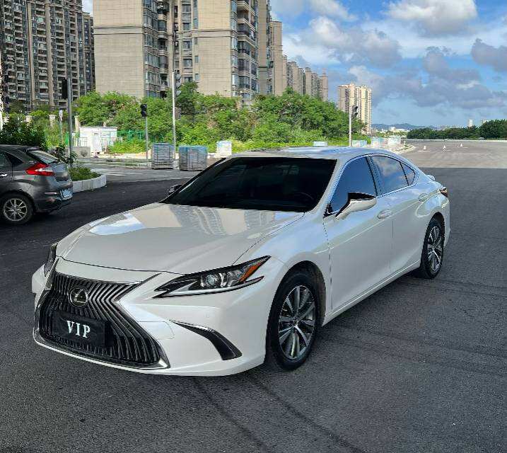 ES200 2.0 CVT 卓越 Edition
