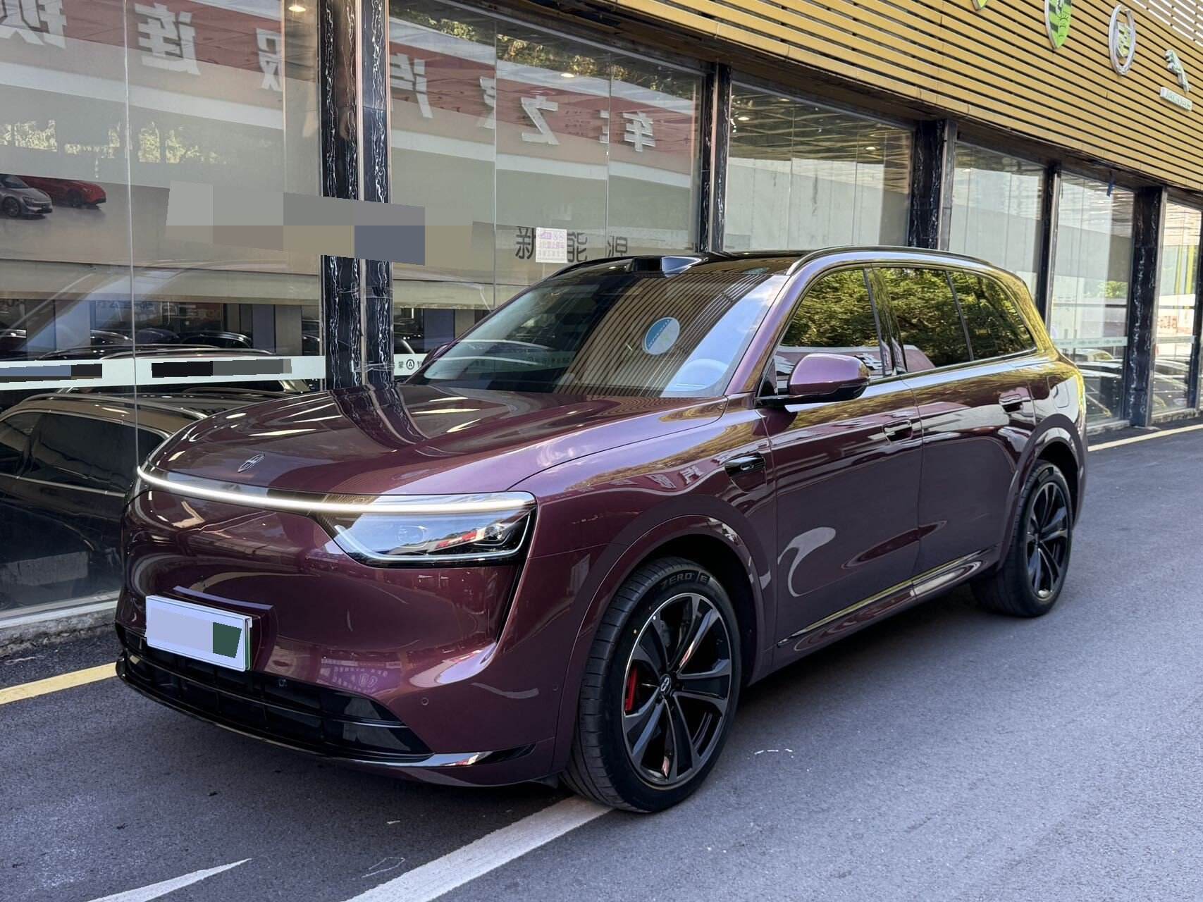 问界M8 Ultra Edition 53.4kWh 5-Seater Edition