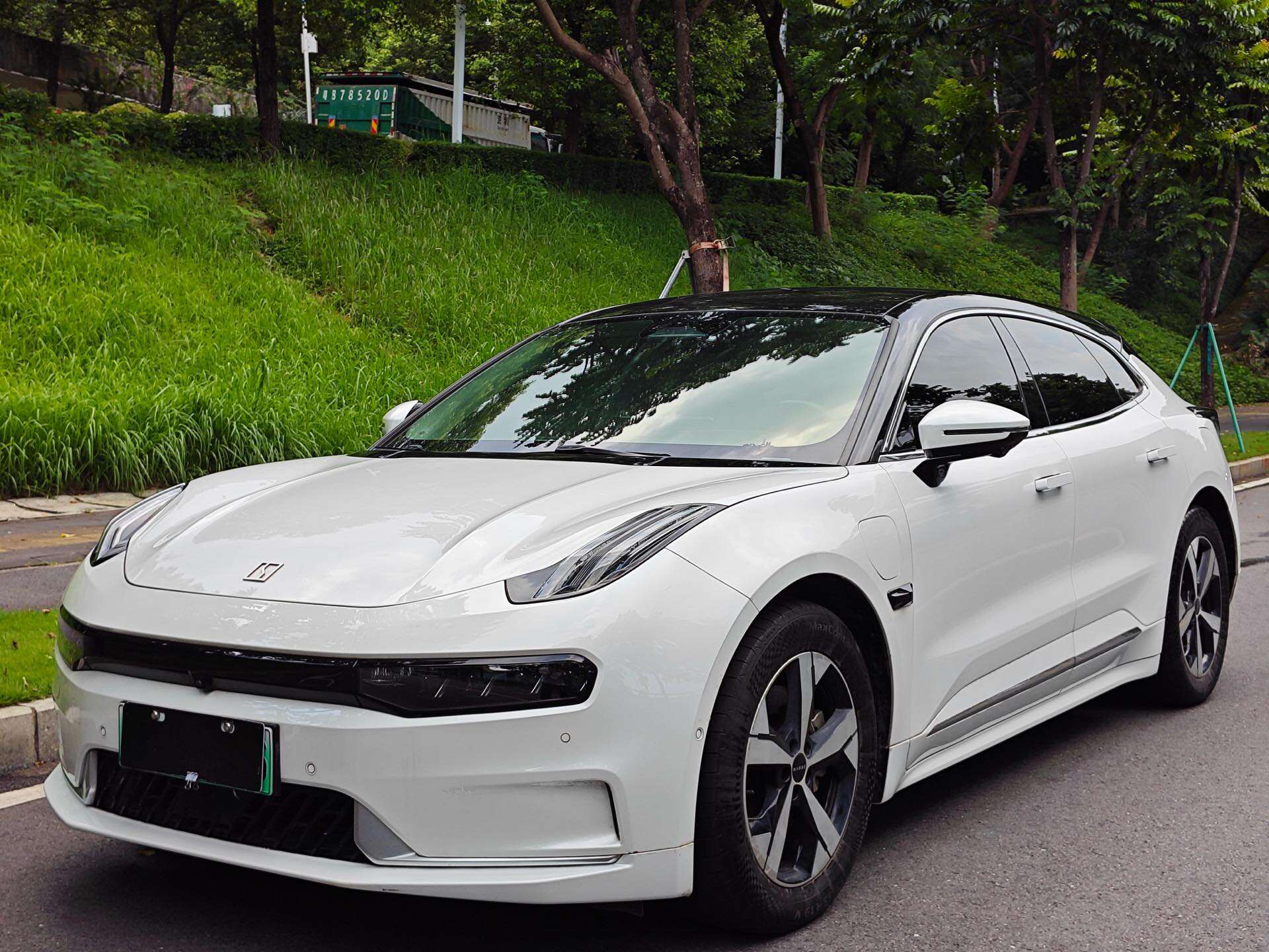 2022 Zeekr 001 Ultra Long Range Dual Motor ME Edition