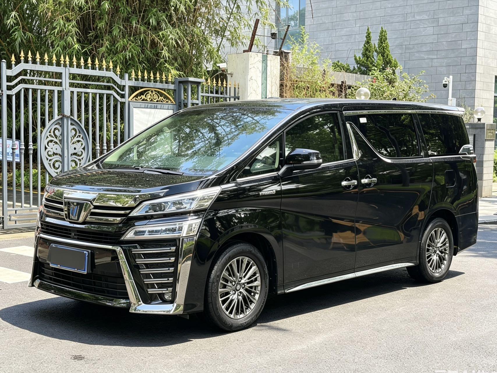 威尔法 2.5 CVT 皇冠 HV Ultimate Edition